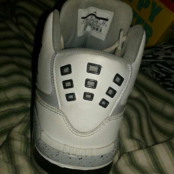 Shoes - Picture 3 of 4